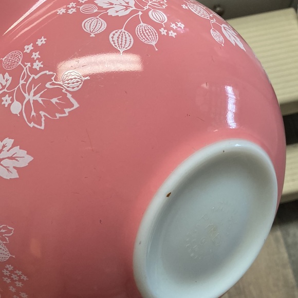 Cinderella Gooseberry Pyrex Mixing Bowls - Picture 12 of 12